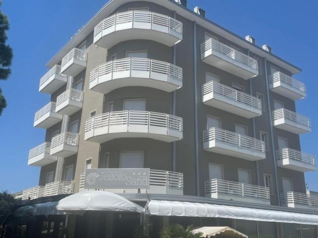 Hotel Jesolo Sand Exteriör bild