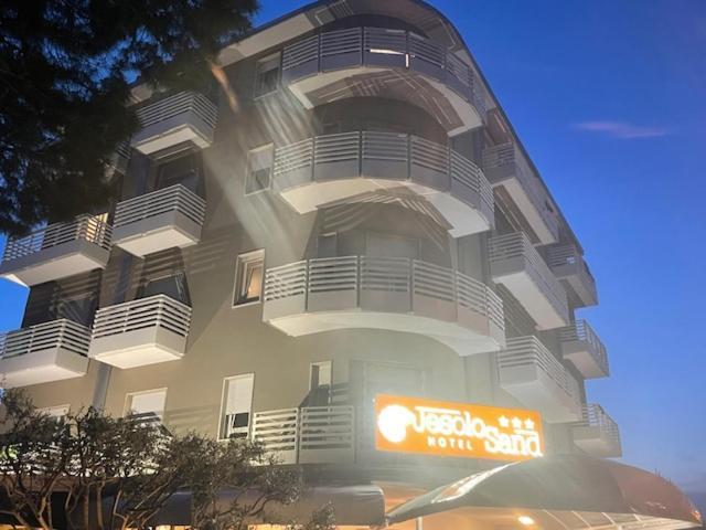 Hotel Jesolo Sand Exteriör bild
