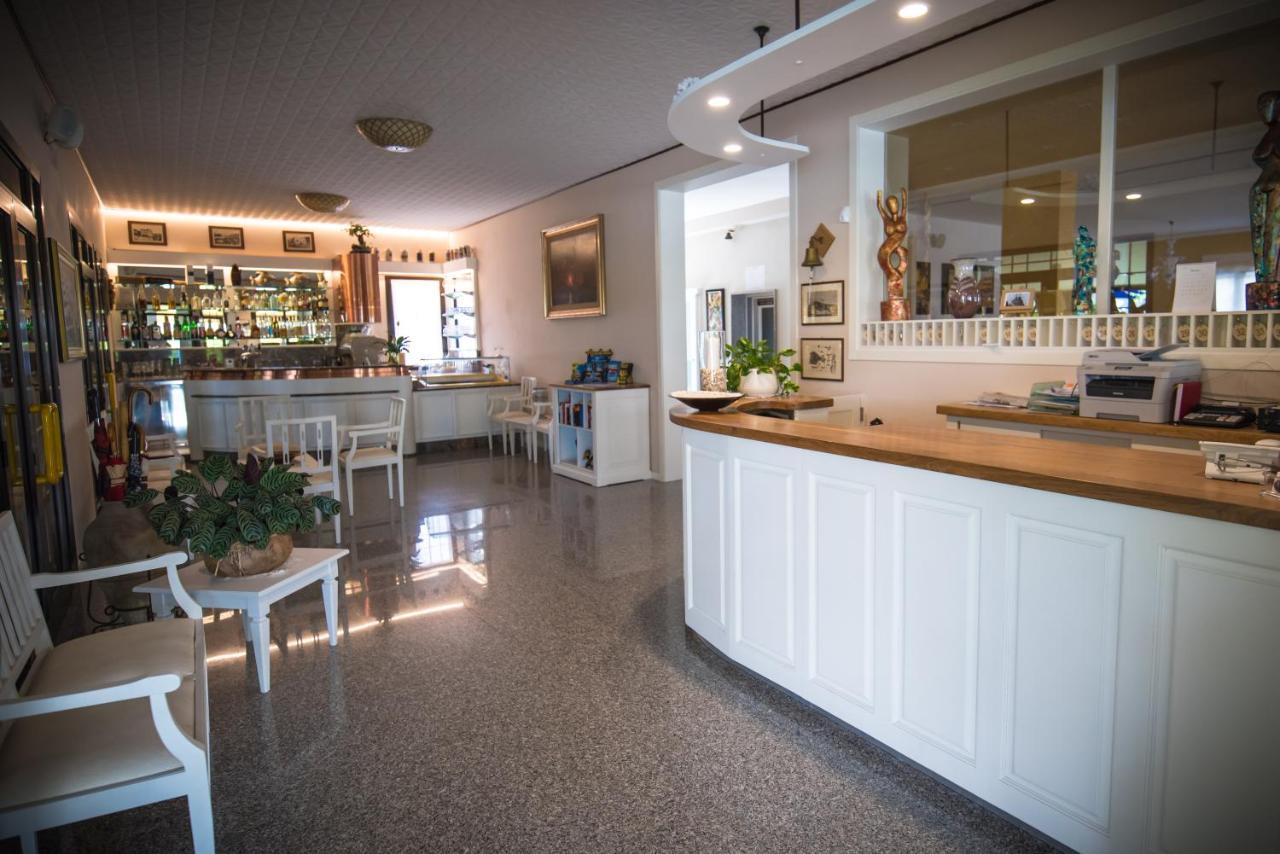 Hotel Jesolo Sand Exteriör bild